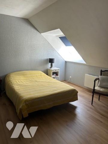 Maison type longère réhabilitée avec gout, grands espaces, au calme. 3 ch, grande pièce de vie.