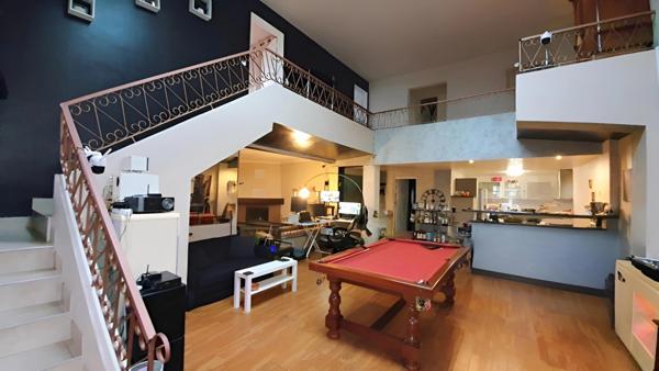 MAISON LOFT DE 165 M² AVEC TERRASSE ET PISCINE