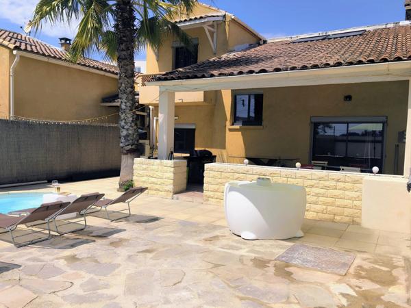 MAISON LOFT DE 165 M² AVEC TERRASSE ET PISCINE