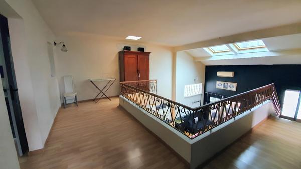 MAISON LOFT DE 165 M² AVEC TERRASSE ET PISCINE