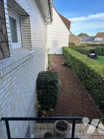 Charmante maison d'architecte de plain-pied avec vue mer dans un quartier résidentiel et très calme