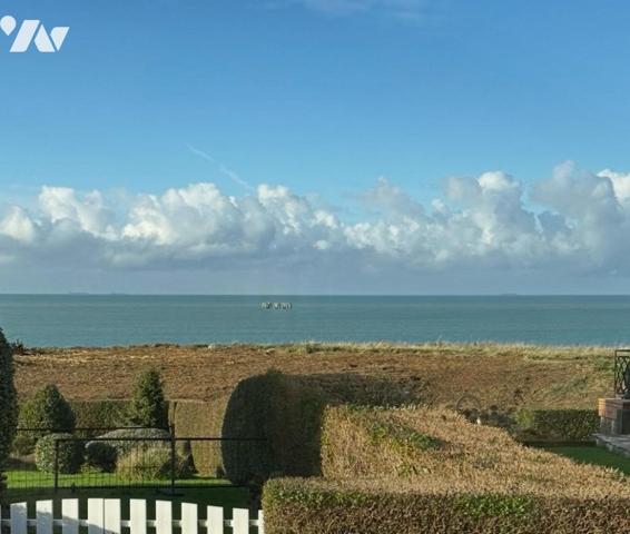 Charmante maison d'architecte de plain-pied avec vue mer dans un quartier résidentiel et très calme