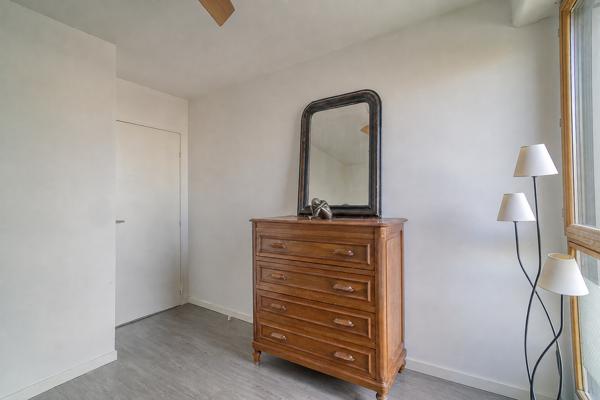 Appartement
         3 pièces
        - 66 m² Exclusivité 215 000 € *