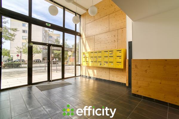 Appartement
         3 pièces
        - 66 m² Exclusivité 215 000 € *