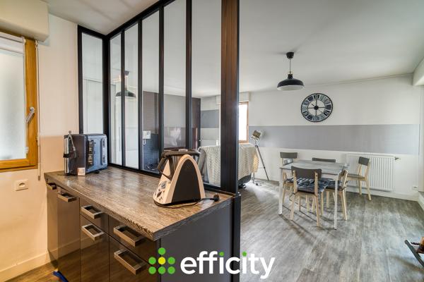Appartement
         3 pièces
        - 66 m² Exclusivité 215 000 € *