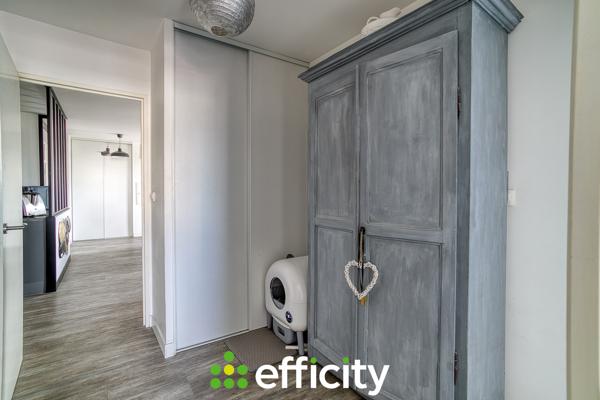 Appartement
         3 pièces
        - 66 m² Exclusivité 215 000 € *