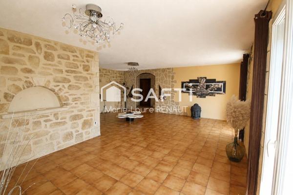 Plain-pied - Joli terrain - Garage - Carport - Piscine