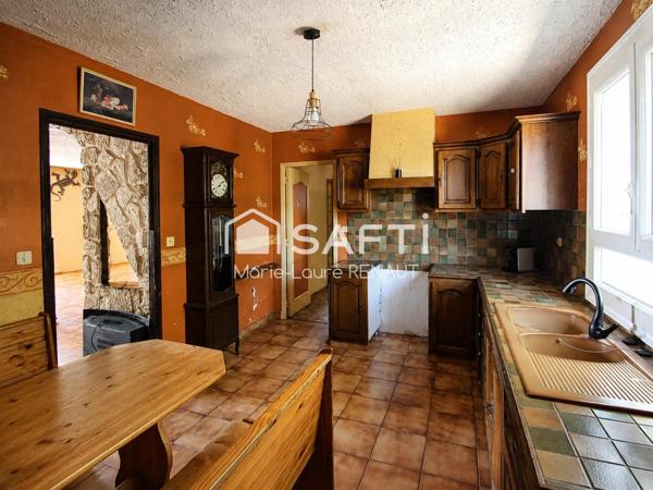 Plain-pied - Joli terrain - Garage - Carport - Piscine