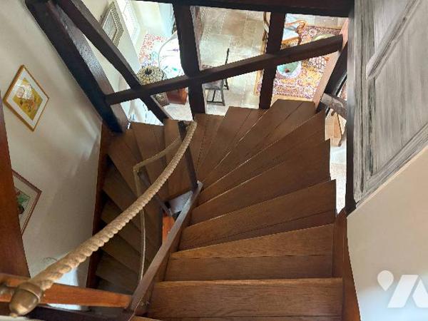 Rare sur le secteur ! Bel ensemble immobilier avec jardin clos, piscine, séchoir, pigeonnier...