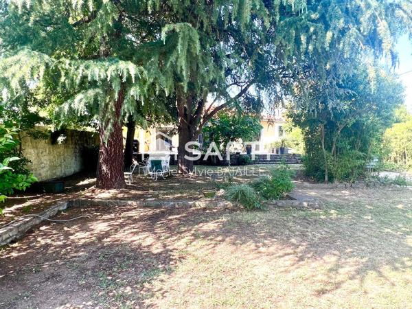 Maison avec garage et piscine