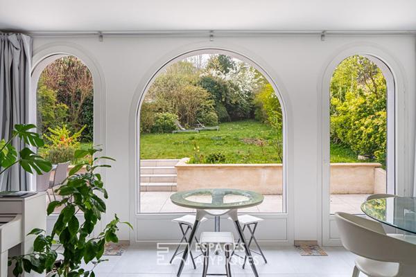 Cocon de verdure et lumière à l’Etang la Ville à 5 min de la Gare