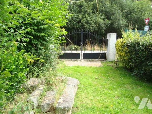 Maison à vendre à LIGNOL (56160), Morbihan (56), située dans le centre bourg, proche des commer...