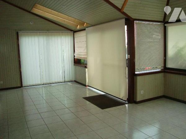 Maison à vendre à LIGNOL (56160), Morbihan (56), située dans le centre bourg, proche des commer...