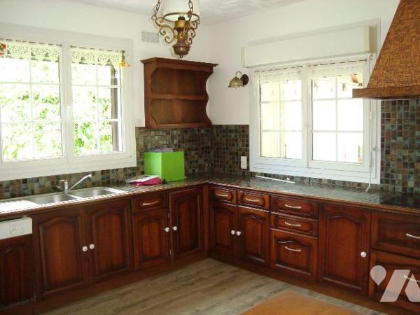 Maison à vendre à LIGNOL (56160), Morbihan (56), située dans le centre bourg, proche des commer...