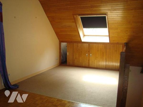 Maison à vendre à LIGNOL (56160), Morbihan (56), située dans le centre bourg, proche des commer...