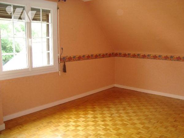 Maison à vendre à LIGNOL (56160), Morbihan (56), située dans le centre bourg, proche des commer...