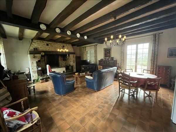 Maison à vendre |  Altillac |  5 pièces | 153 m²