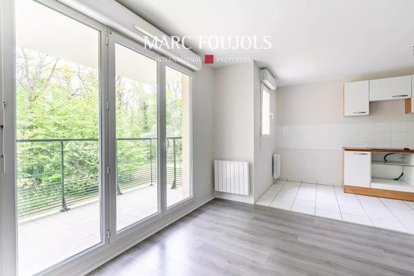 Chantilly appartement récent 2 chambres balcon