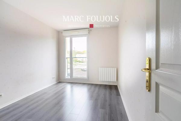 Chantilly appartement récent 2 chambres balcon