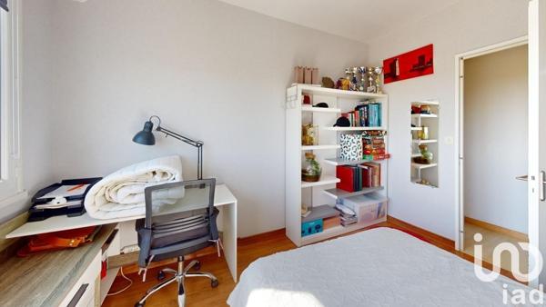 Appartement 5 pièces de 98 m² à La Rochelle (17000)