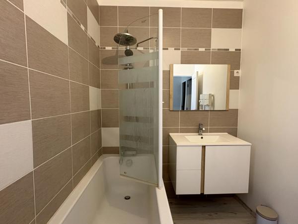 A LOUER MAISON DE VILLAGE T3 MEUBLEE