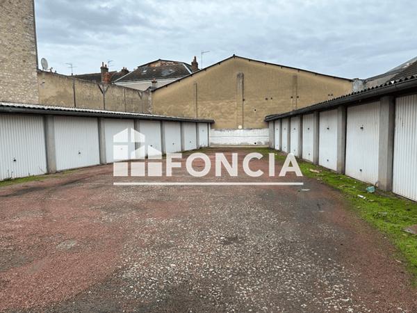 Location Parking 10 m² - 33 RUE DE COLIGNY Montargis 45200
