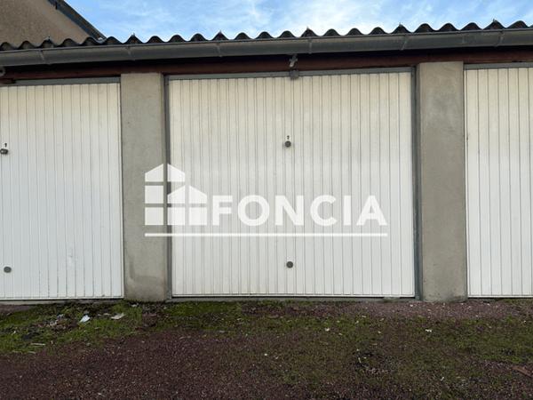 Location Parking 10 m² - 33 RUE DE COLIGNY Montargis 45200