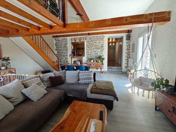 Maison de village avec jardin, terrasse, garage et fort potentiel – Idéale grande famille ou investissement