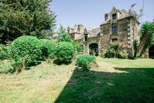 Manoir du XIX° siècle en centre-ville