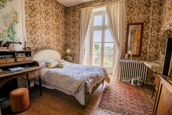 Manoir du XIX° siècle en centre-ville