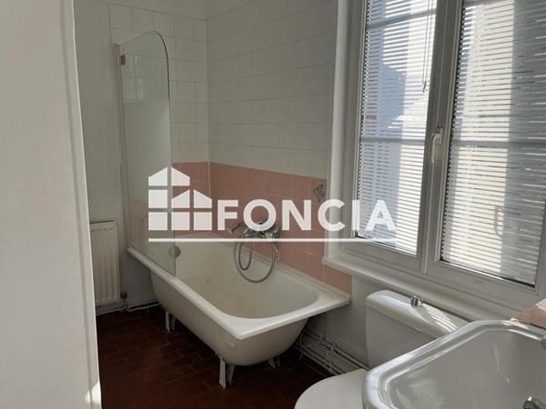 Location Appartement 3 pièces 149.82 m² - 30 RUE DIANE DE POITIERS Anet 28260