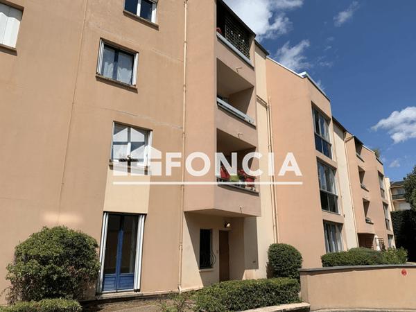 Location Appartement 4 pièces 84.5 m² - 7 RUE DE BABYLONE Chartres 28000