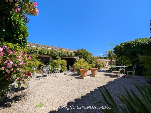 Maison
         7 pièces
        - 185 m² Bien prestige 527 000 € *