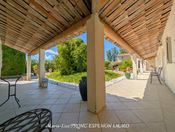 Maison
         7 pièces
        - 185 m² Bien prestige 527 000 € *