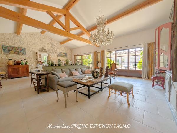 Maison
         7 pièces
        - 185 m² Bien prestige 527 000 € *