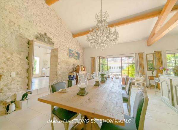 Maison
         7 pièces
        - 185 m² Bien prestige 527 000 € *
