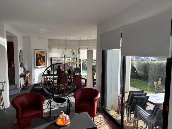 Maison à LARMOR-PLAGE, 56260 - 6 pièces 280m²