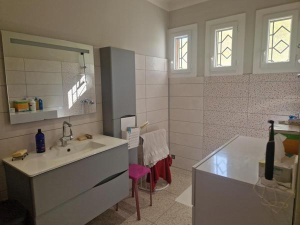 Maison de 71m², avec sous sol de 75m² et jardin de 648m²
