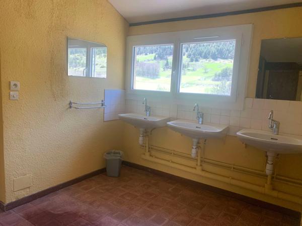 À vendre – Gîte d’étape en activité au cœur du Dévoluy : une opportunité unique entre nature et montagne !