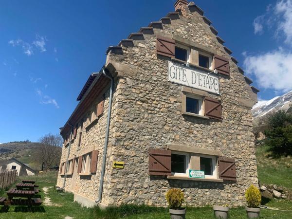 À vendre – Gîte d’étape en activité au cœur du Dévoluy : une opportunité unique entre nature et montagne !