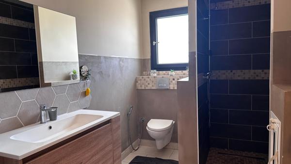 Maison 2021 - appartement indépendant - piscine