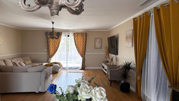 Maison 2021 - appartement indépendant - piscine