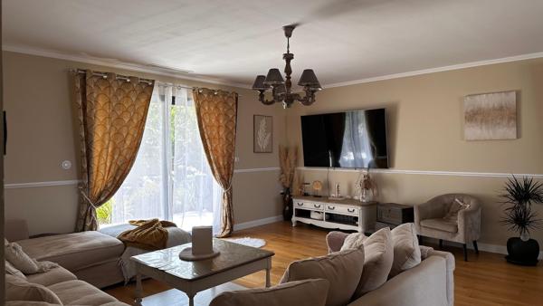 Maison 2021 - appartement indépendant - piscine