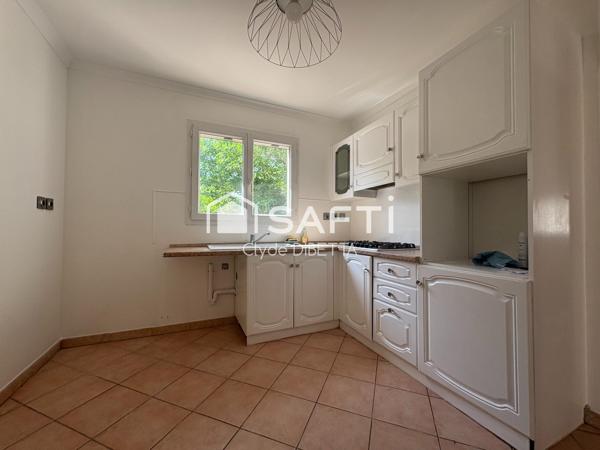 Maison de plain-pied de 83m², 3 chambres, garage.ma