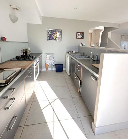 Maison
                                                                                                                                                                                                                                                                                                                        5 pièce(s)                                                                                                                                                                                                          4 chambre(s)                                                                                                                                                                                                          120  m²