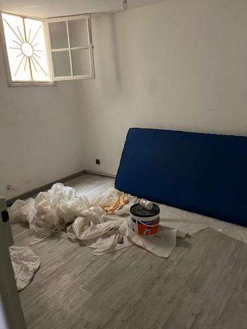 Vente                                                      Appartement
                        
                     5 pièces                      77 m2                     à Perpignan