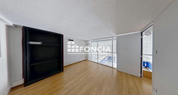 À vendre Local commercial 160 m² - Marseille 13002