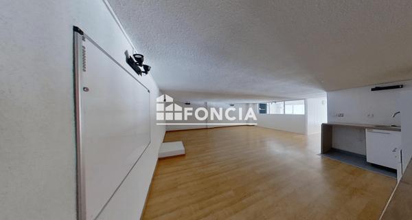 À vendre Local commercial 160 m² - Marseille 13002