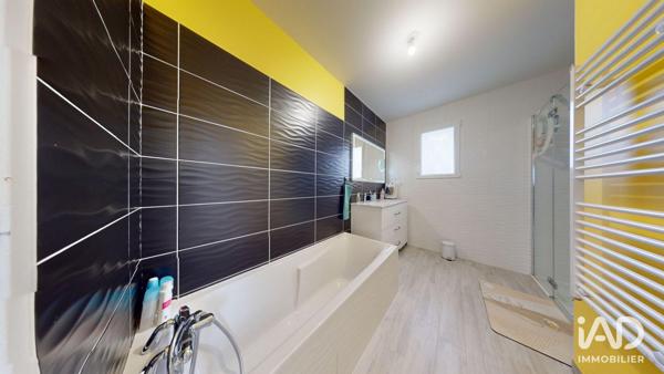 Maison à vendre 5 pièces 132 m² Saint-Sulpice-de-Royan