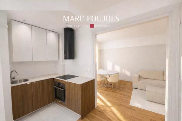 MAURICE BARRES- 2 pièces de 43m².